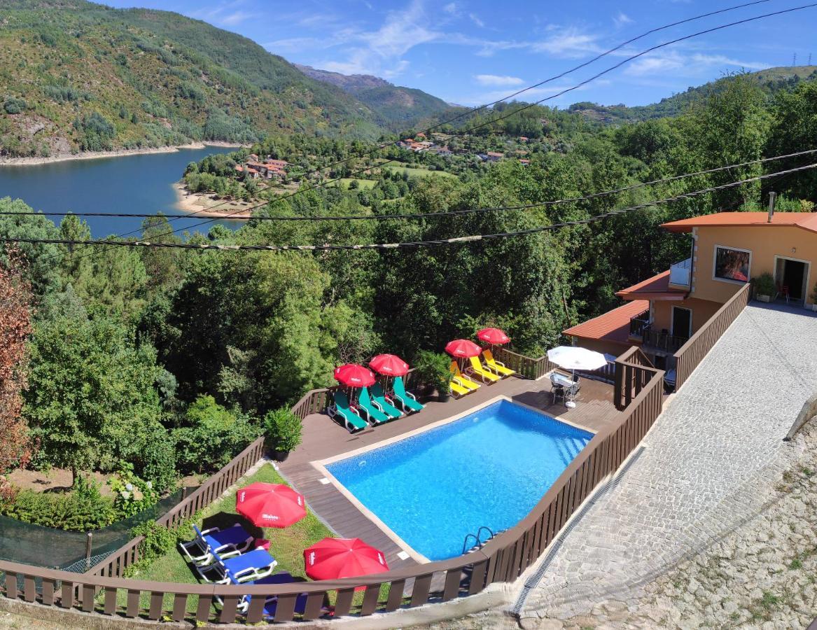 Casa Encosta Do Geres-Ferias No Geres Villa วีเอย์รา ดู มีโญ ภายนอก รูปภาพ